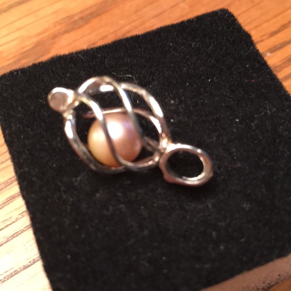 Sterling Heart Cage with Fresh Pink Water Pearl - Picture 3 of 4